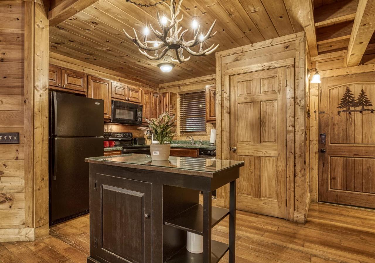 Bridgewood Cabin, Hot Tub, 1089 Of Free Attraction Tickets For Each Paid Day, Dollywood And More! Pigeon Forge Eksteriør billede