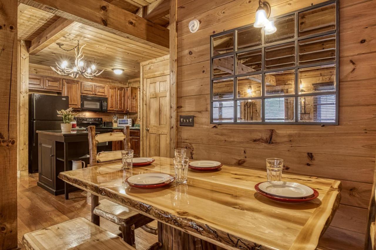 Bridgewood Cabin, Hot Tub, 1089 Of Free Attraction Tickets For Each Paid Day, Dollywood And More! Pigeon Forge Eksteriør billede