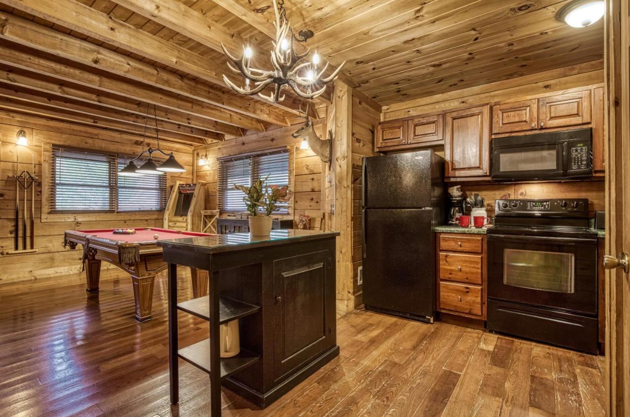 Bridgewood Cabin, Hot Tub, 1089 Of Free Attraction Tickets For Each Paid Day, Dollywood And More! Pigeon Forge Eksteriør billede