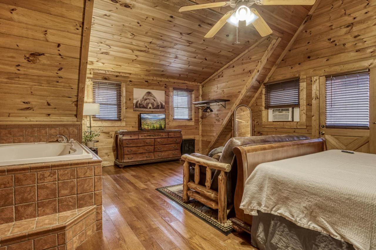 Bridgewood Cabin, Hot Tub, 1089 Of Free Attraction Tickets For Each Paid Day, Dollywood And More! Pigeon Forge Eksteriør billede