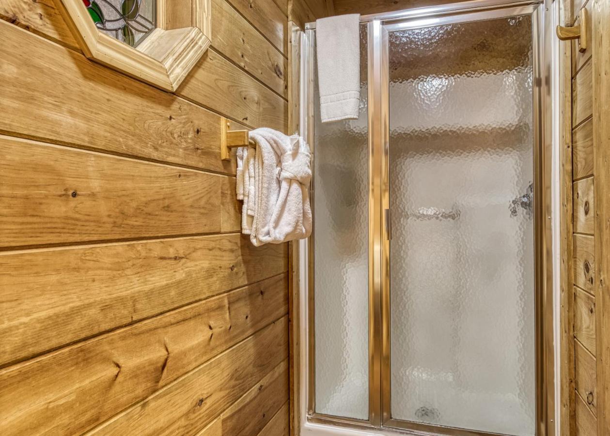 Bridgewood Cabin, Hot Tub, 1089 Of Free Attraction Tickets For Each Paid Day, Dollywood And More! Pigeon Forge Eksteriør billede