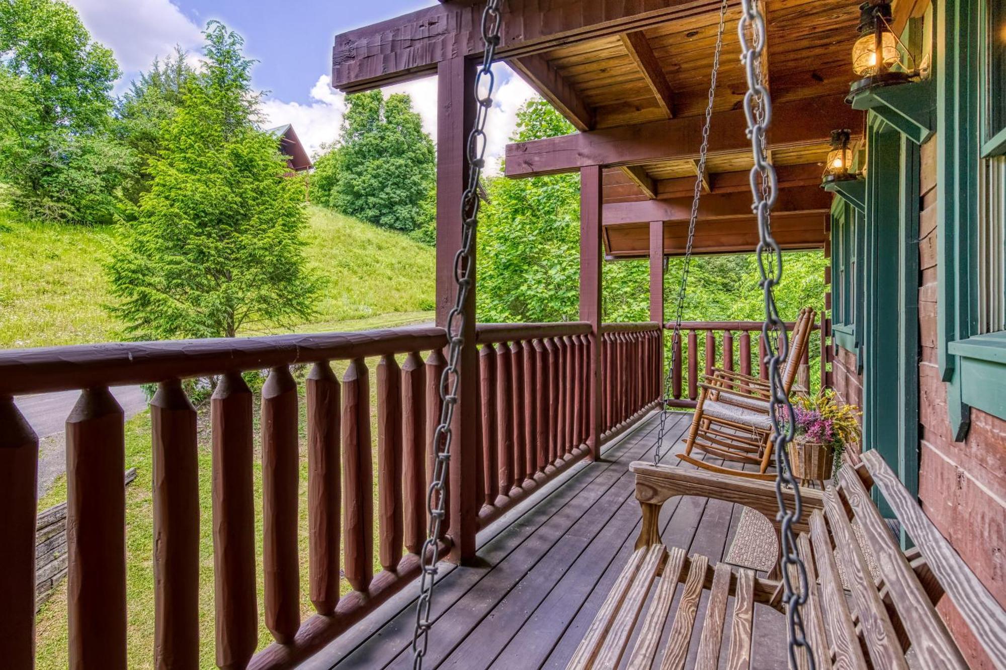 Bridgewood Cabin, Hot Tub, 1089 Of Free Attraction Tickets For Each Paid Day, Dollywood And More! Pigeon Forge Eksteriør billede